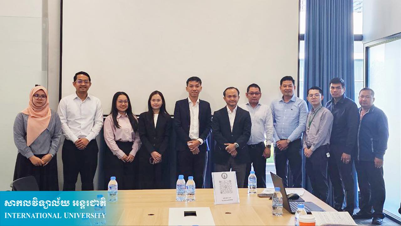 នាព្រឹកថ្ងៃទី២៤ ខែធ្នូ ឆ្នាំ២០២៥ តំណាងឯកឧត្តមសាកលវិទ្យាធិការ នៃសាកលវិទ្យាល័យអន្តរជាតិ បានចូលរួមក្នុងកិច្ចប្រជុំស្តីពីដំណើរការវិនិយោគ ដែលផ្តោតលើគម្រោងកំពុងអភិវឌ្ឍនៅភូមិភាគឦសាន រួមមាន ខេត្តក្រចេះ ស្ទឹងត្រែង រតនគិរី និងមណ្ឌលគិរី