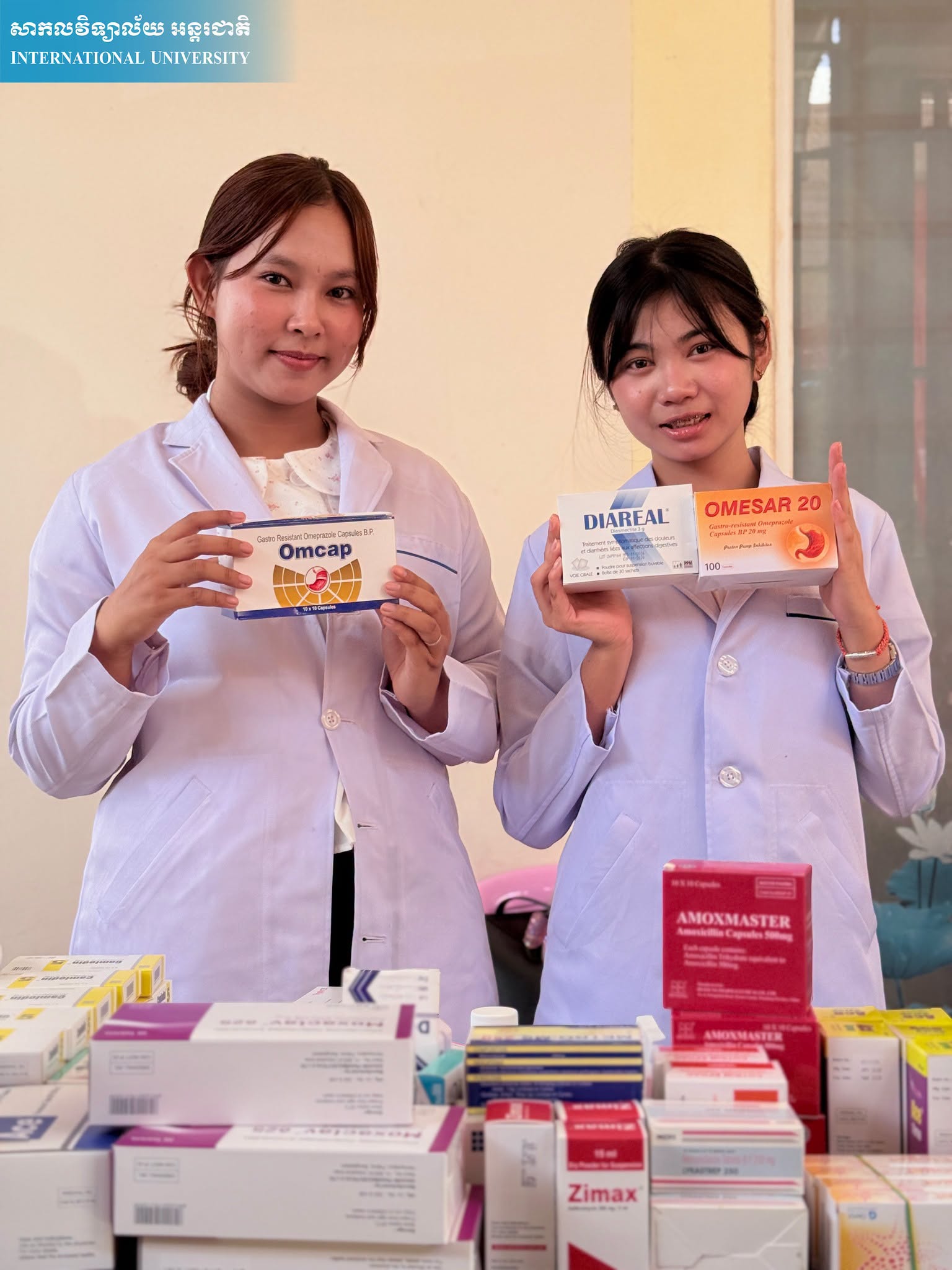 iu university សកម្មភាពស្ម័គ្រចិត្តផ្តល់សេវាថែទាំសុខភាពរបស់និស្សិតគិលានុបដ្ឋាក និងឆ្មប នៃសាកលវិទ្យាល័យ អន្តរជាតិ។ និស្សិតគិលានុបដ្ឋាក និងឆ្មបចំនួន ៣០នាក់ នៃសាកលវិទ្យាល័យ អន្តរជាតិ បានស្ម័គ្រចិត្តចូលរួមផ្តល់សេវាថែទាំសុខភាពជូនប្រជាពលរដ្ឋក្នុងសហគមន៍ រួមជាមួយ សមាគមវេជ្ជសាស្ត្រកម្ពុជា-ចិន រយៈពេល ៣ថ្ងៃ។ គោលបំណង៖